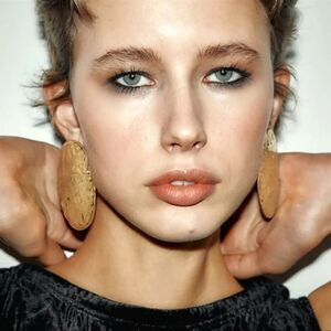 Zara Gold Oval Earrings